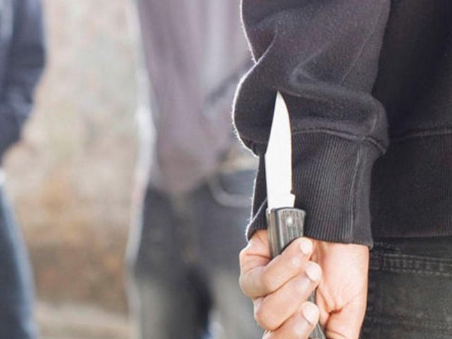 Bakıda məktəbdə şagird sinif yoldaşını bıçaqladı❗️