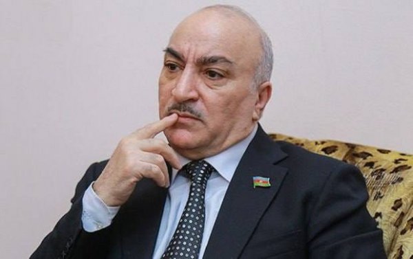 Deputat Tahir Kərimli: “Gənclərin çoxu qaçıb, qalanlar da nənələrinin pensiyasına göz dikib”