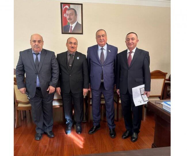 Azərbaycan Kooperasiya Universitetinin rektoru, Millət vəkili, Eldar Quliyev rəhbərlik etdiyi universitetin əməkdaşlarına "Azərbaycan Respublikasının qabaqcıl təhsil işçisi" döş nişanlarını təqdim edib.
