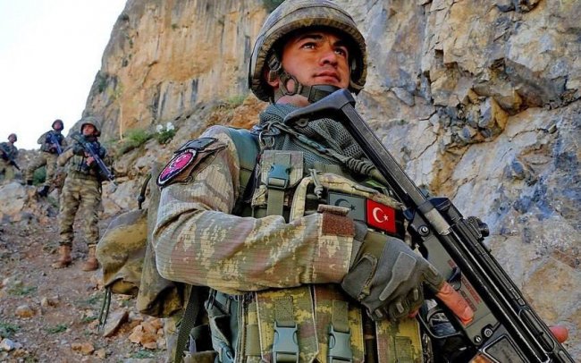 İraqın şimalında Türkiyə Silahlı Qüvvələrinin 6 hərbçisi şəhid olub.