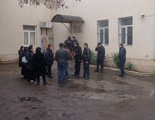 Bu gün Gəncə şəhər 8 saylı orta məktəbdə qətl törətməkdə şübhəli bilinən şəxs saxlanılıb.