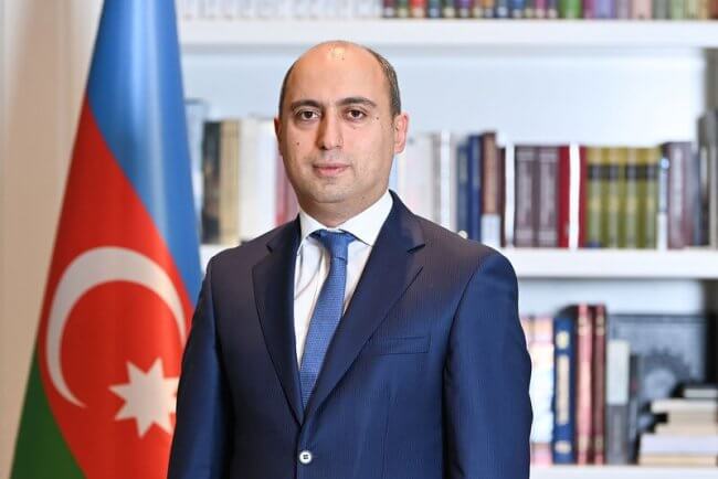 Emin Əmrullayev: "Biz anlamalıyıq ki, köhnəlmiş təhsildən gələcəyə hazırlaşmaq mümkün deyil."